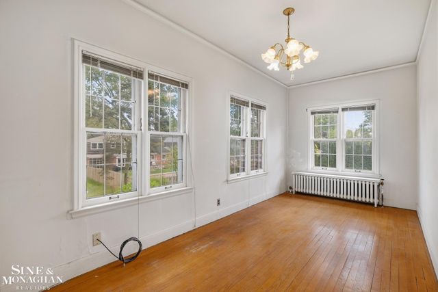 1350 Buckingham Road, Grosse Pointe Park, MI 48230
