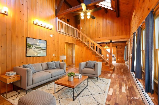 1209 Wildlife Road, Hartford, VT 05001