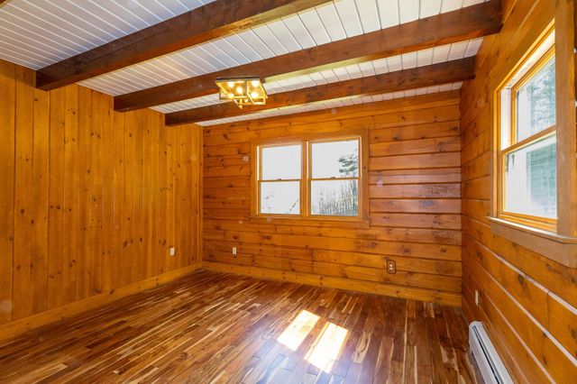 1209 Wildlife Road, Hartford, VT 05001