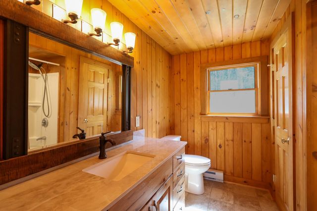 1209 Wildlife Road, Hartford, VT 05001