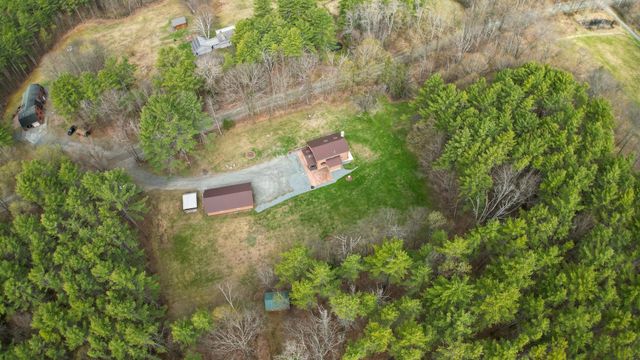 1209 Wildlife Road, Hartford, VT 05001