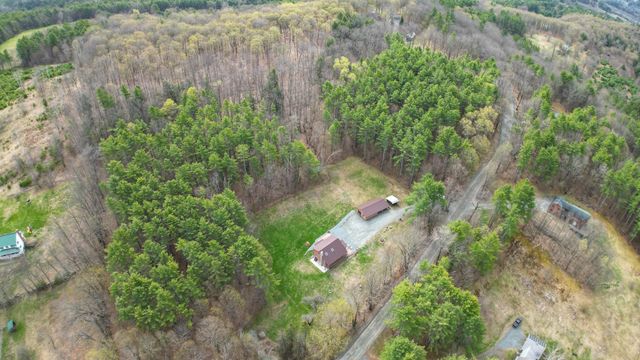 1209 Wildlife Road, Hartford, VT 05001