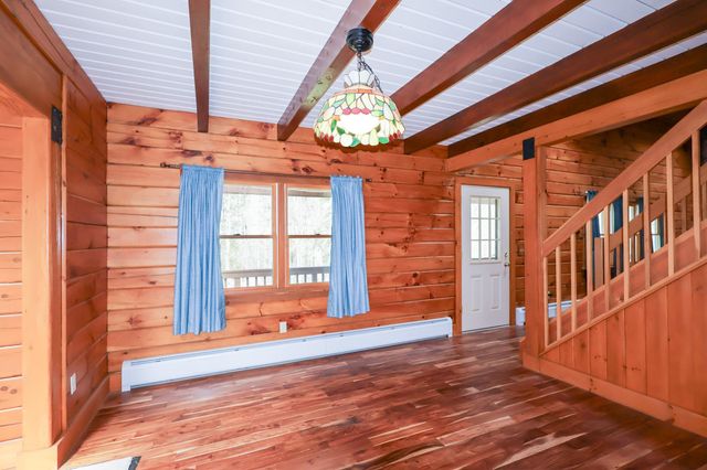 1209 Wildlife Road, Hartford, VT 05001