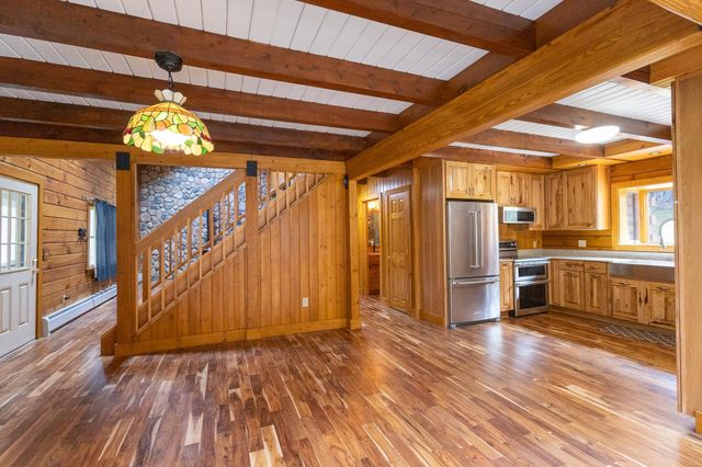 1209 Wildlife Road, Hartford, VT 05001