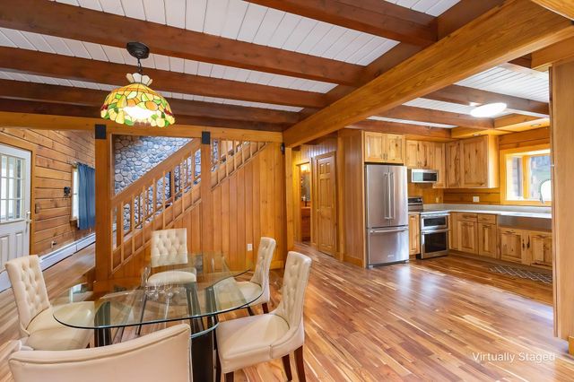 1209 Wildlife Road, Hartford, VT 05001