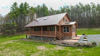 1209 Wildlife Road, Hartford, VT 05001