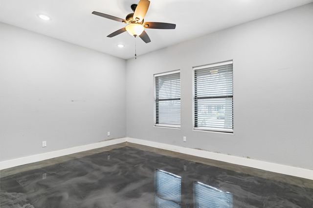 1029 W Hull Street, Denison, TX 75020