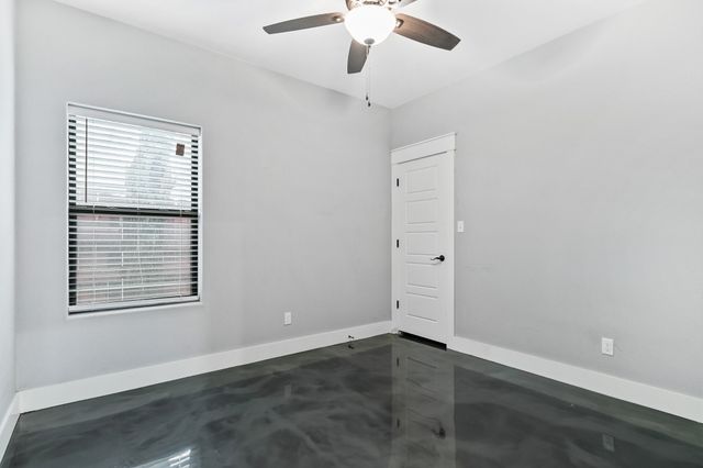 1029 W Hull Street, Denison, TX 75020