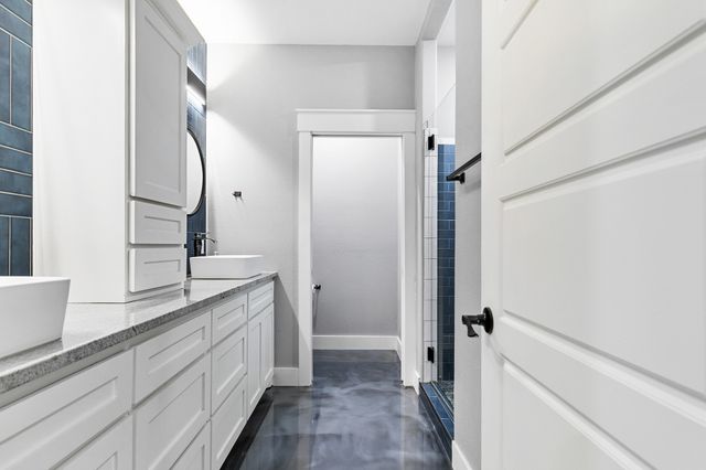 1029 W Hull Street, Denison, TX 75020