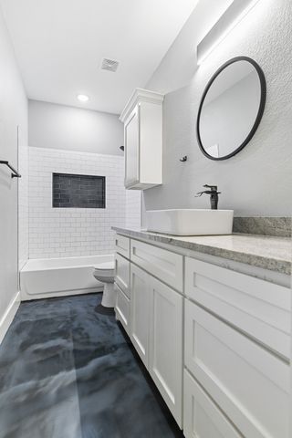 1029 W Hull Street, Denison, TX 75020