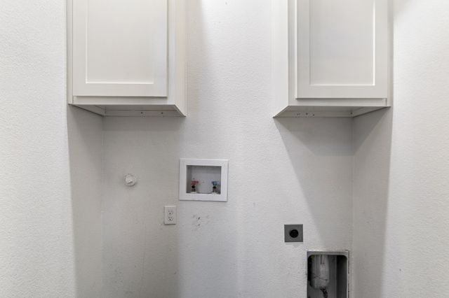 1029 W Hull Street, Denison, TX 75020