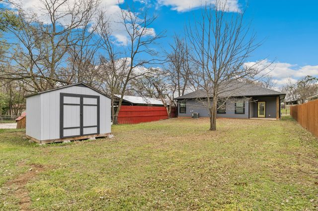 1029 W Hull Street, Denison, TX 75020