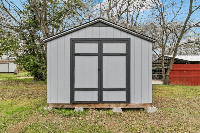 1029 W Hull Street, Denison, TX 75020