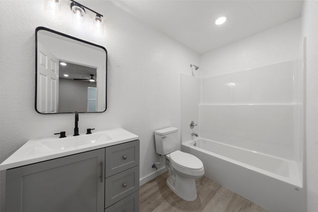 1909 Sanger Avenue, Waco, TX 76707