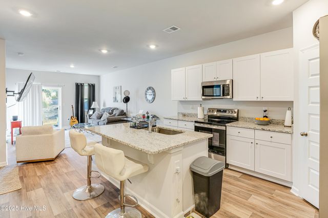 2049 Wild Indigo Circle NW, Calabash, NC 28467