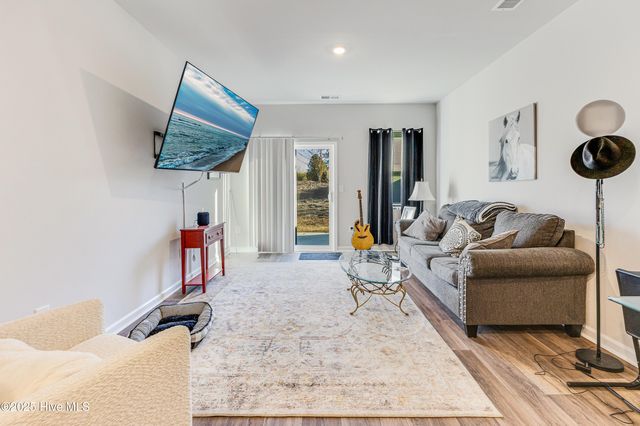 2049 Wild Indigo Circle NW, Calabash, NC 28467