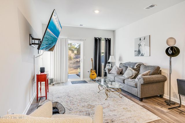 2049 Wild Indigo Circle NW, Calabash, NC 28467