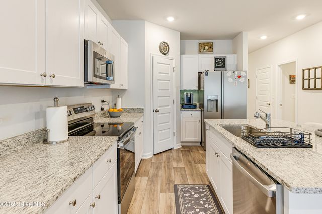 2049 Wild Indigo Circle NW, Calabash, NC 28467