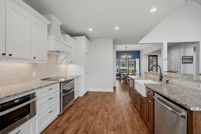 206 Modoc Trail, Lake Kiowa, TX 76240