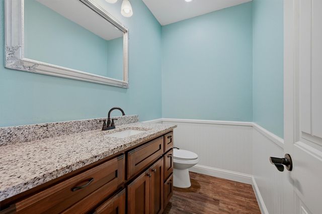 206 Modoc Trail, Lake Kiowa, TX 76240