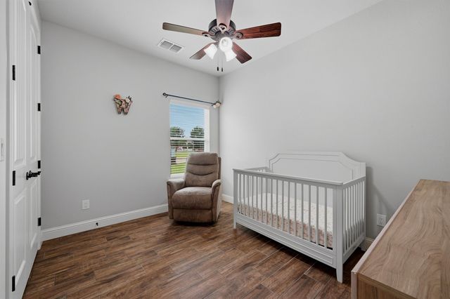 206 Modoc Trail, Lake Kiowa, TX 76240