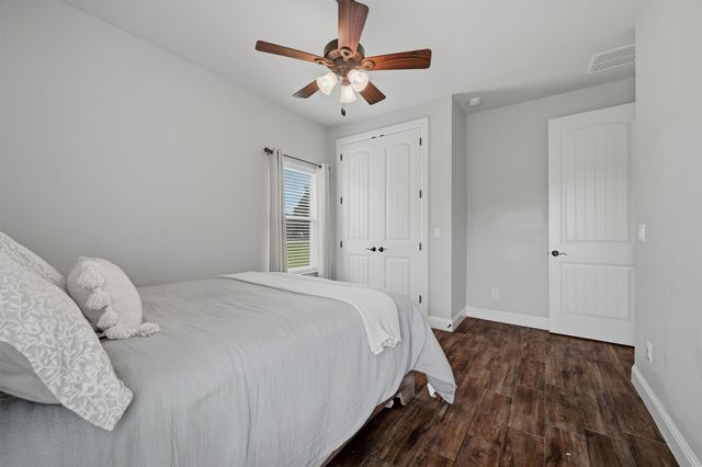 206 Modoc Trail, Lake Kiowa, TX 76240