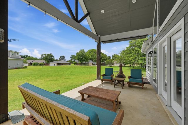 206 Modoc Trail, Lake Kiowa, TX 76240