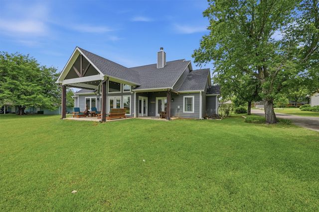 206 Modoc Trail, Lake Kiowa, TX 76240