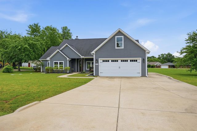 206 Modoc Trail, Lake Kiowa, TX 76240