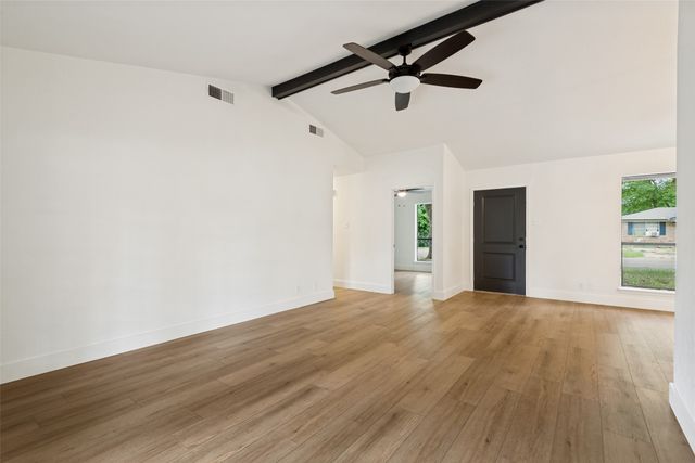 221 N 1st Street, Mabank, TX 75147