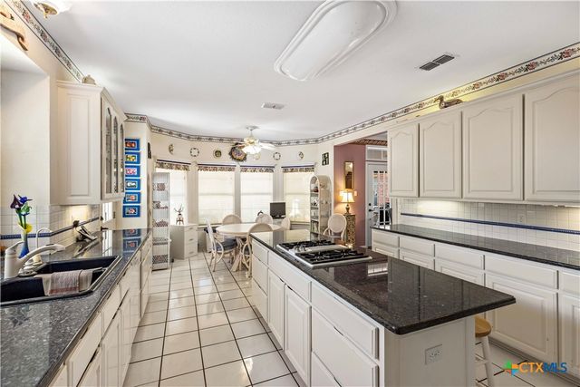 628 Mission View Court, New Braunfels, TX 78130