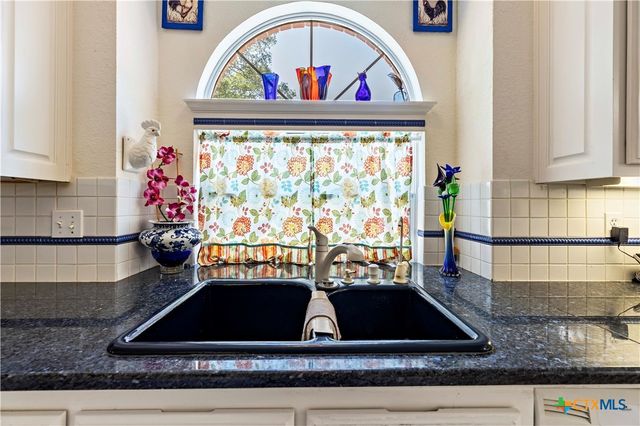 628 Mission View Court, New Braunfels, TX 78130