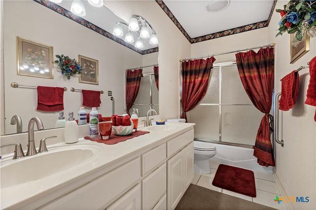 628 Mission View Court, New Braunfels, TX 78130