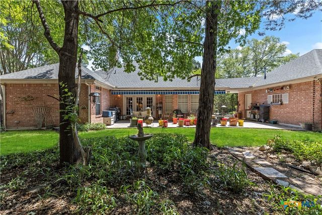 628 Mission View Court, New Braunfels, TX 78130