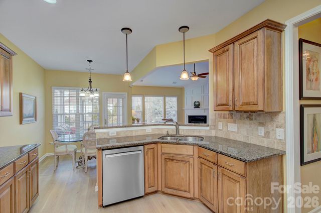 10219 Threatt Woods Drive, Charlotte, NC 28277