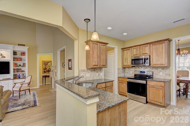 10219 Threatt Woods Drive, Charlotte, NC 28277