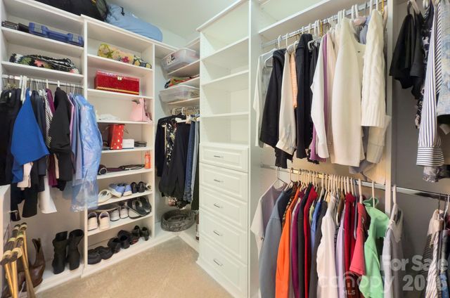 10219 Threatt Woods Drive, Charlotte, NC 28277