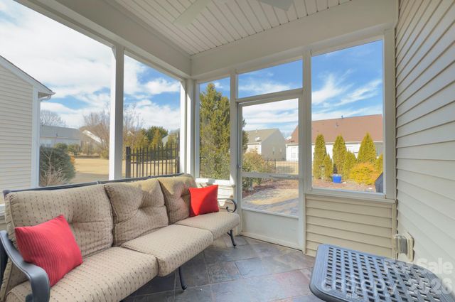 10219 Threatt Woods Drive, Charlotte, NC 28277