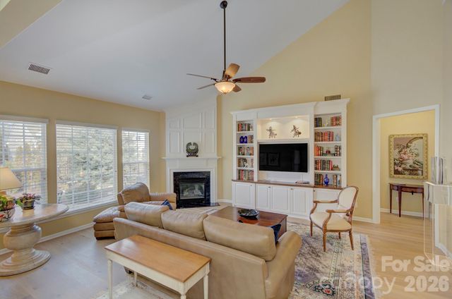 10219 Threatt Woods Drive, Charlotte, NC 28277