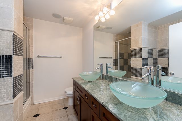 1735 N Paulina Street 206, Chicago, IL 60622