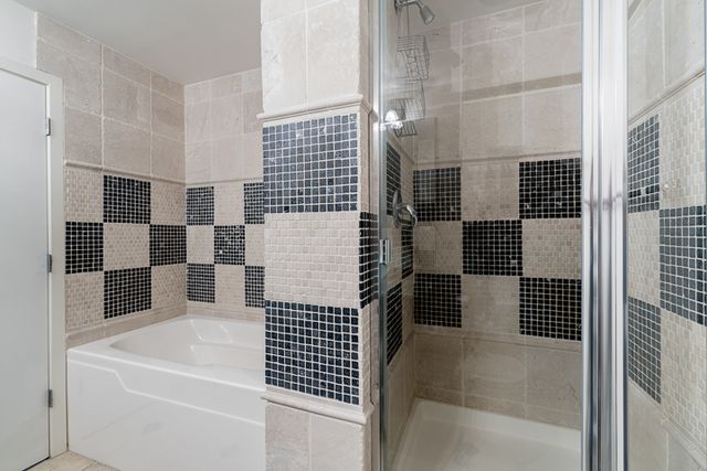 1735 N Paulina Street 206, Chicago, IL 60622