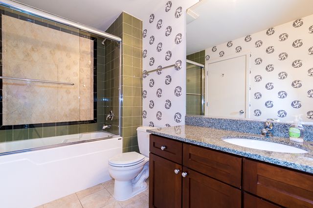 1735 N Paulina Street 206, Chicago, IL 60622