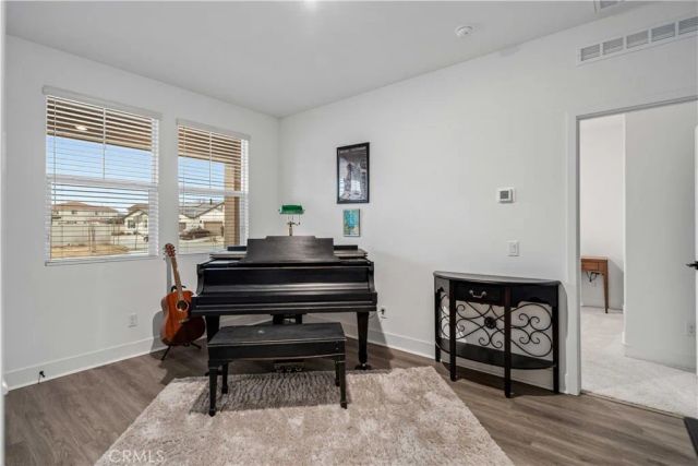 8812 W Dale Drive, Lancaster, CA 93536