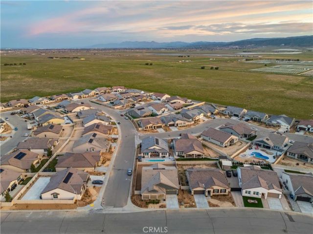 8812 W Dale Drive, Lancaster, CA 93536