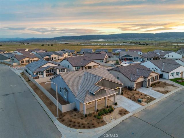 8812 W Dale Drive, Lancaster, CA 93536