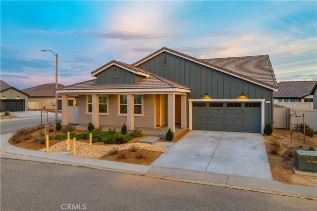 8812 W Dale Drive, Lancaster, CA 93536