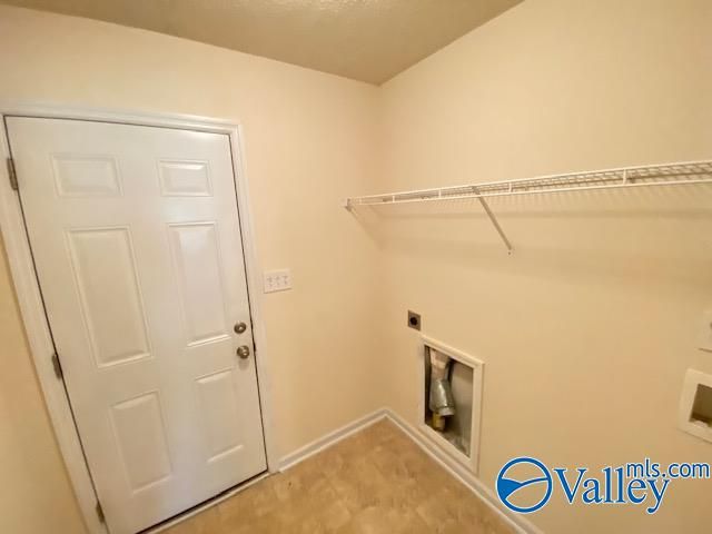 4828 Canterwood Drive SE, Owens Cross Roads, AL 35763