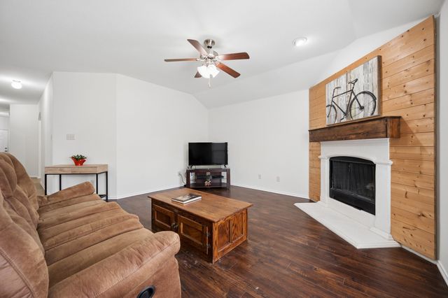 8904 Whirlwind Trail, Aubrey, TX 76227