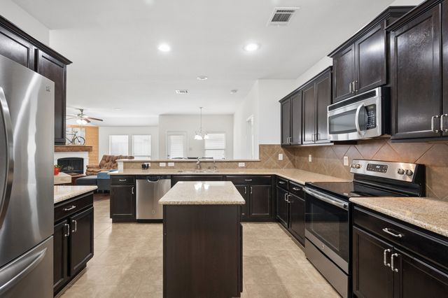 8904 Whirlwind Trail, Aubrey, TX 76227