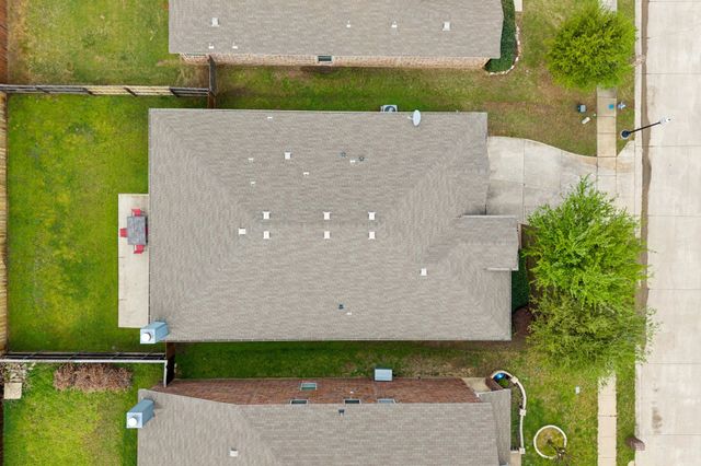 8904 Whirlwind Trail, Aubrey, TX 76227